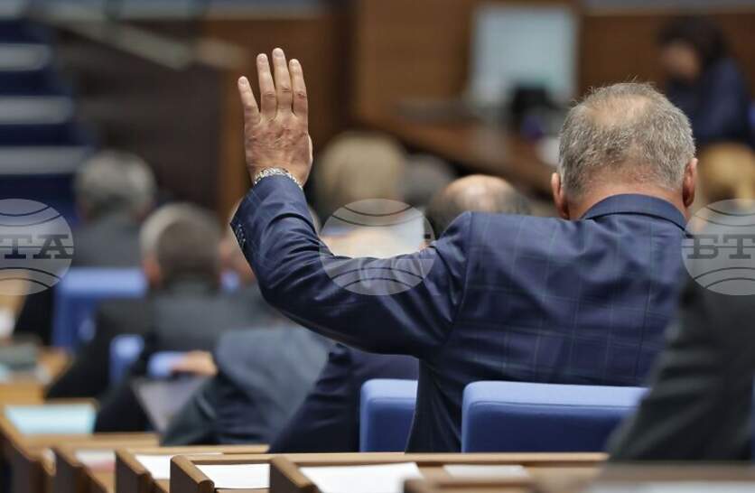           ,     