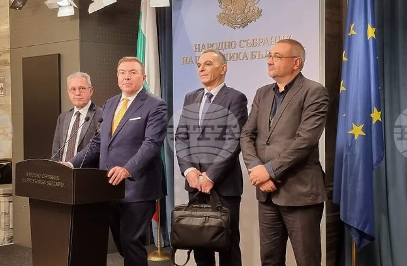 ГЕРБ-СДС, БСП и ИТН подписаха анекс към споразумението за управление, свързано с ротация на председателя на парламента