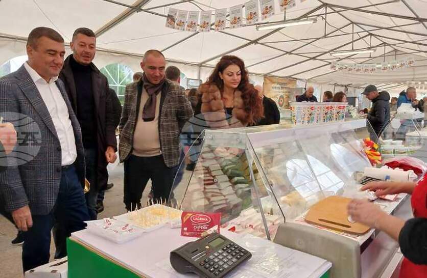 Близо 70 български производители защитават традициите с европейски сертификат за кисело мляко и бяло саламурено сирене