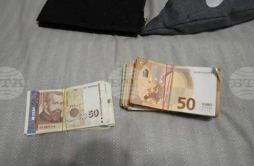         21 300   5250       ,   