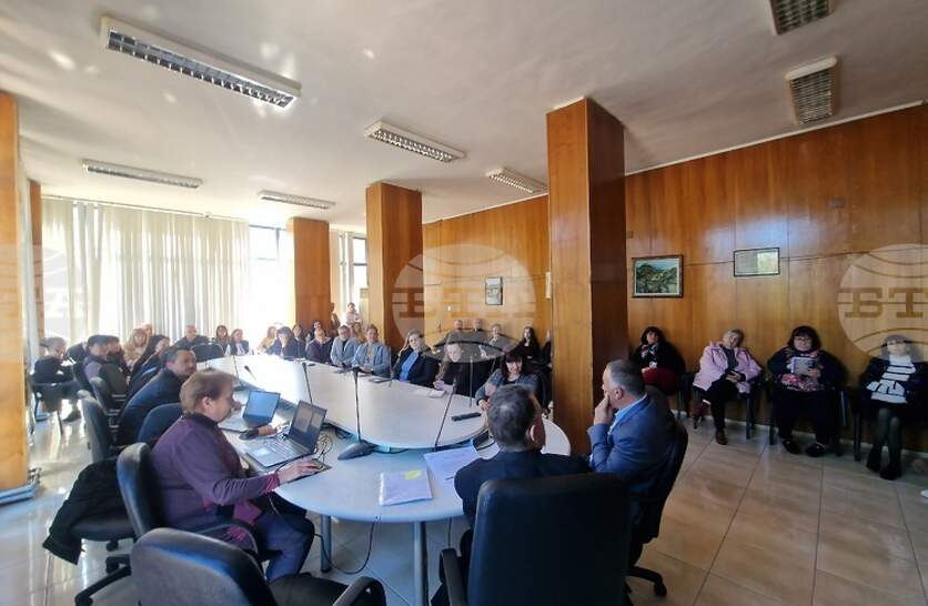 През месец януари 2026 г. ще може да се плаща в брой в евро и в лева, обясниха експерти на среща за въвеждане на еврото в Златоград