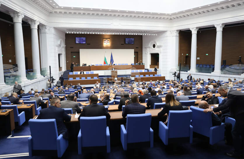 Парламентът забрани временно износа и вътреобщностните доставки до държави членки на ЕС на нефтопродукти, основно дизел и авиационно гориво