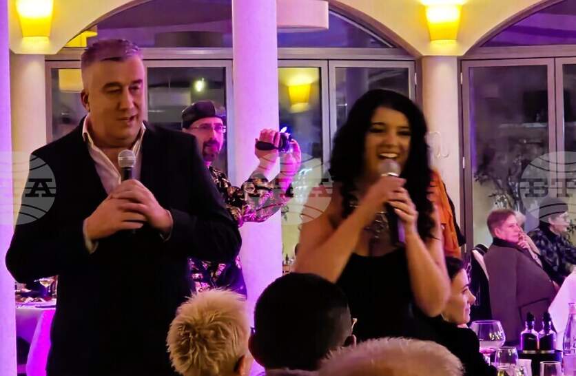 Концерт спектакъл „Прекрасна вечер с вас“, част от инициативата „Концерти с кауза“, се проведе в Сливен