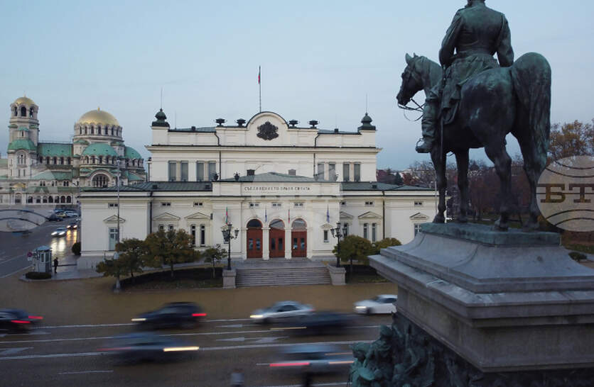 Предписание за ремонт на историческата сградата на Народното събрание е издал кметът на район