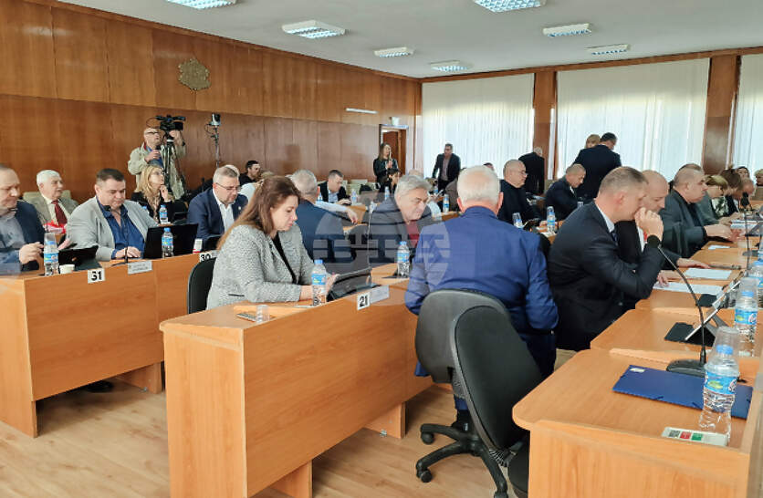Общинските съветници в Шумен утвърдиха състава на временна комисия по процедурата по избор на обществен посредник