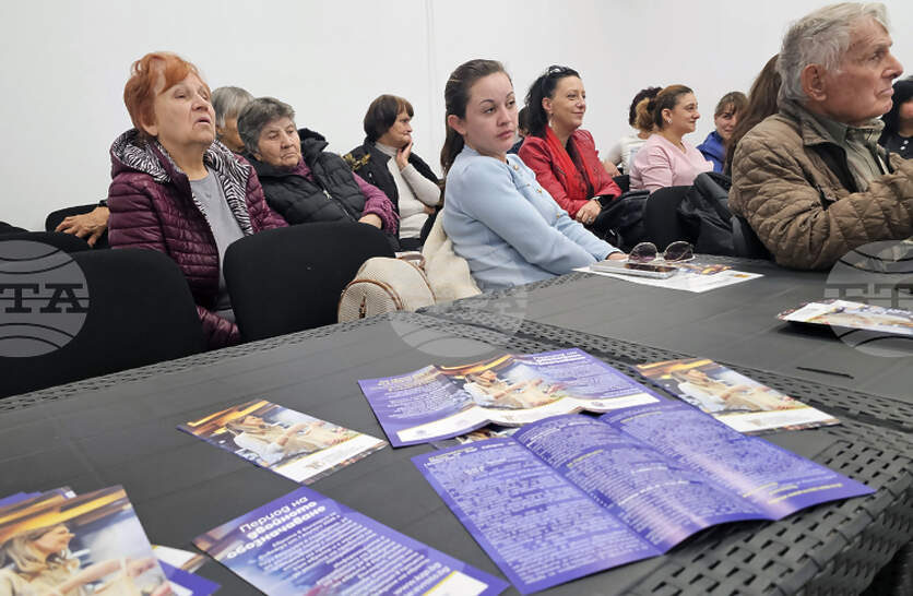 Притеснения за плащанията и връщане на ресто в лева и евро през януари 2026 г. бяха коментирани на среща с представители на КЗП и НАП в Ценово