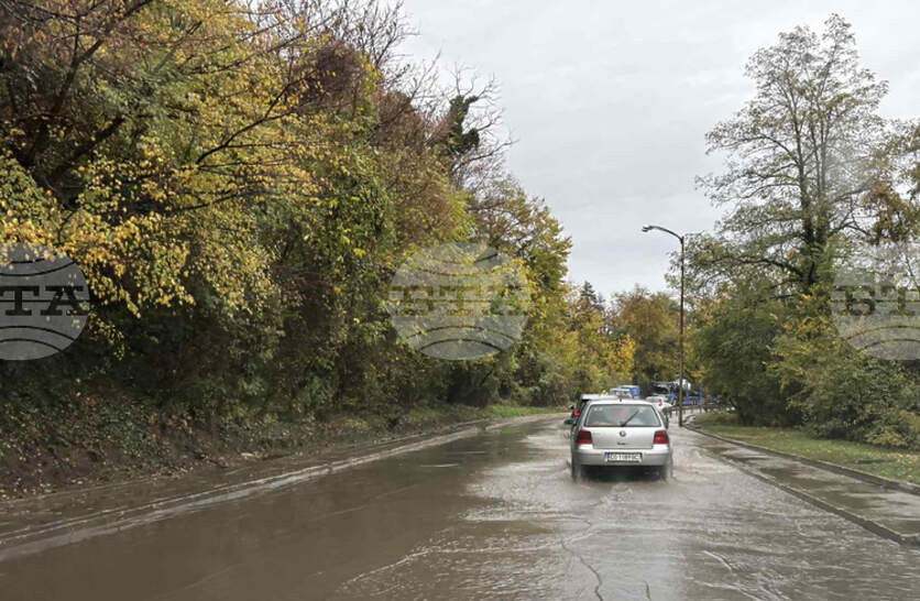 Възстановено е движението в участъка в кв.