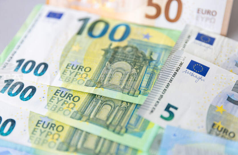 Информационни срещи във връзка с въвеждането на еврото у нас ще се състоят в Нови пазар, Елхово, Златоград, Ябланица и Трън