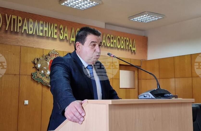 Председателят на Общинския съвет на Асеновград остава на поста, след като съветниците не одобриха искане за свалянето му