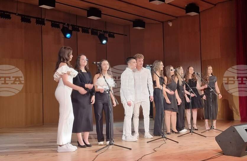 Близо 1500 лв. бяха събрани на благотворителен концерт в Плевен