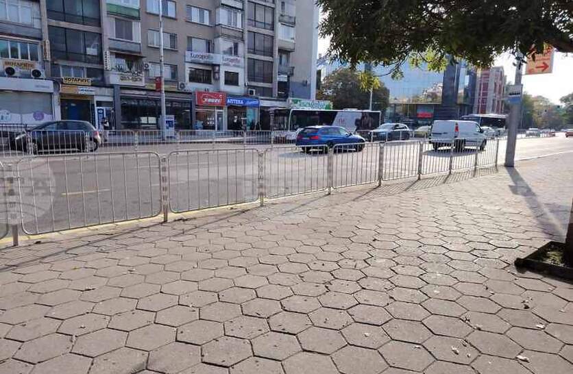 Монтираха нови преградни пана на ключови булеварди в Пловдив