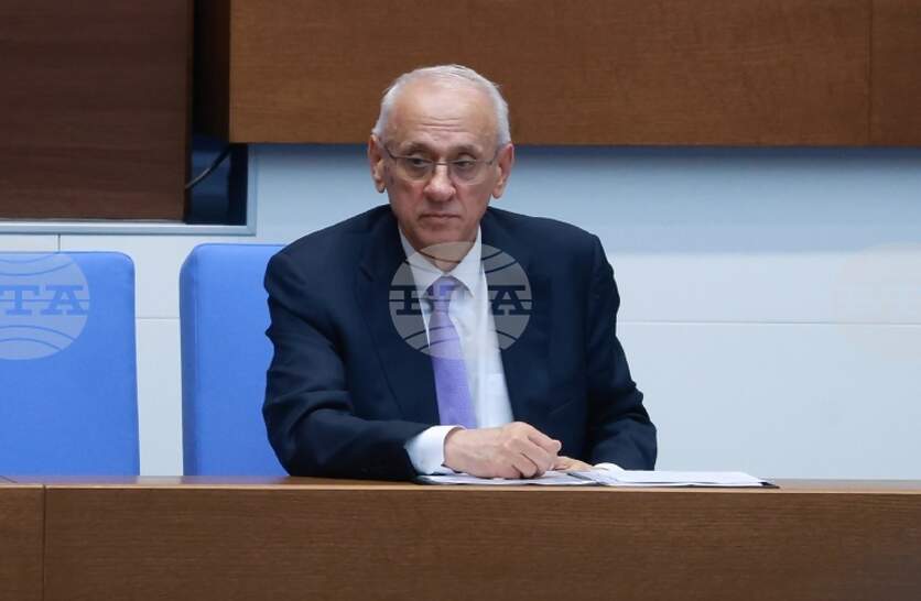 От съществено значение за възрастните е предотвратяването на самотата и изолацията