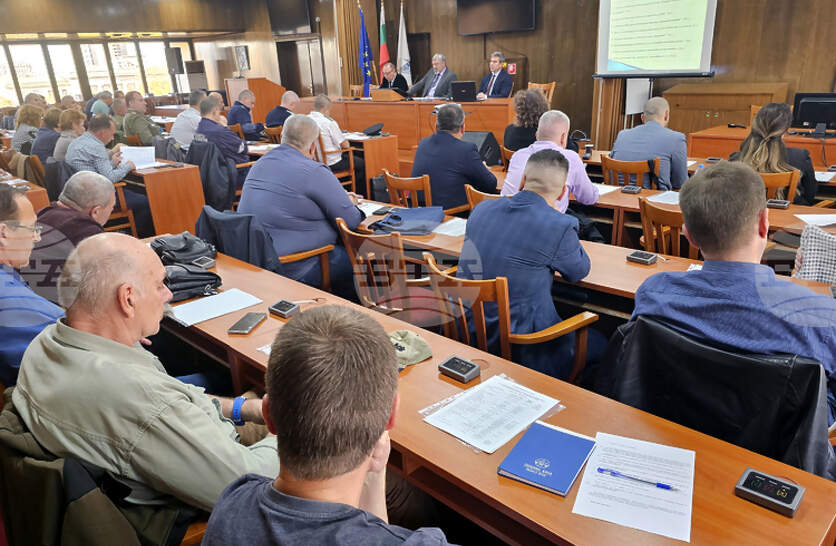 Отговорните институции отчетоха, че Русе и областта са готови за предстоящия зимен сезон