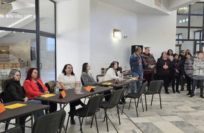 Трудова борса събра работодатели и търсещи работа хора в Гоце Делчев