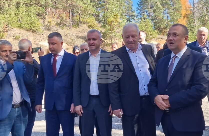 Комуникацията от гръцка страна трябва да бъде по-диалогична