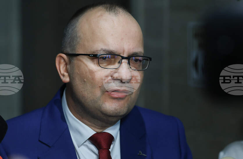 Левичарската власт предлага едно от най-големите увеличения на данъци и осигуровки от много години насам