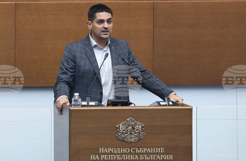 Радостин Василев от МЕЧ получи „забележка“ след задочен спор с Ивелин Михайлов от „Величие“