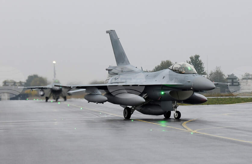    F-16 Block 70       2019 .