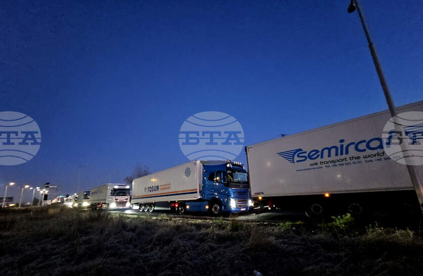 Интензивен е трафикът на граничния пункт