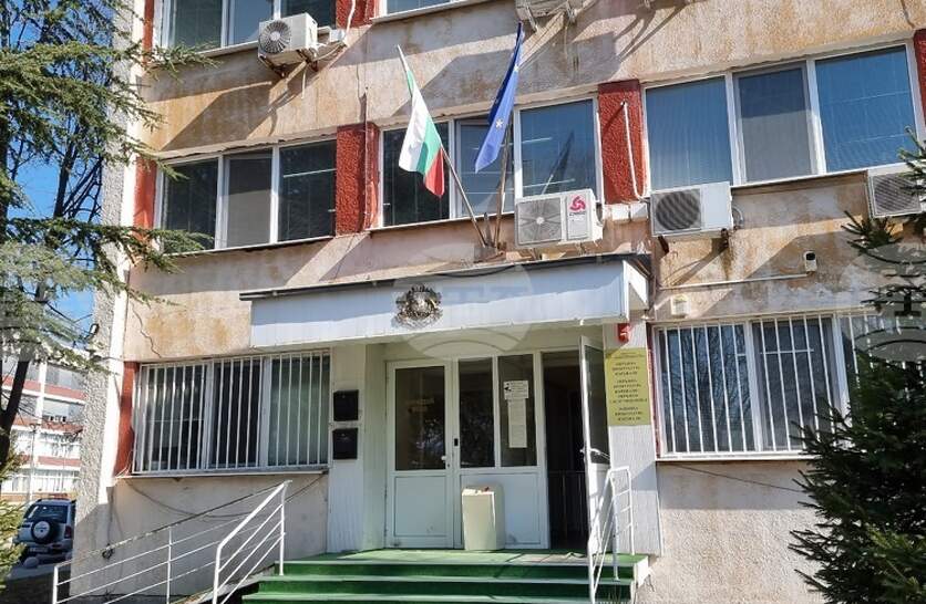 Прокуратурата привлече като обвиняеми двамата задържани за отглеждане на марихуана