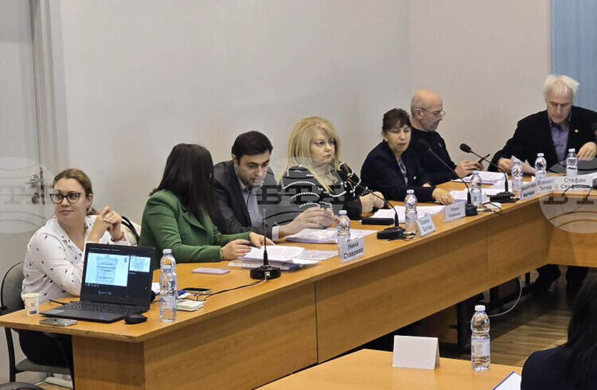 Увеличение на минималните и максималните цени на таксиметровия превоз в Каварна одобри Общинският съвет