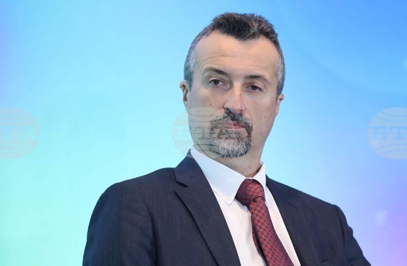 Предвидени са 260 млн. евро в проекта на бюджет на Здравната каса за заплати на младите лекари