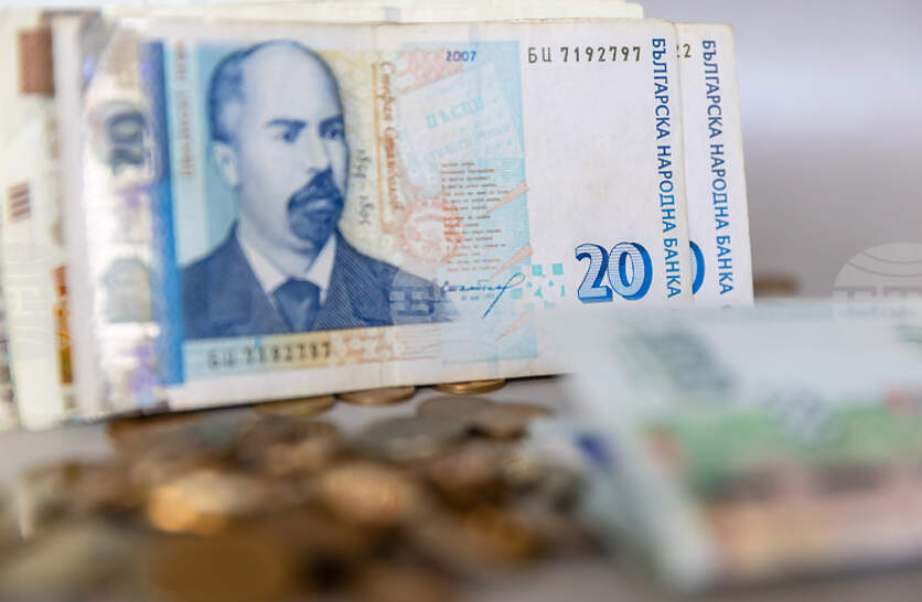             52     