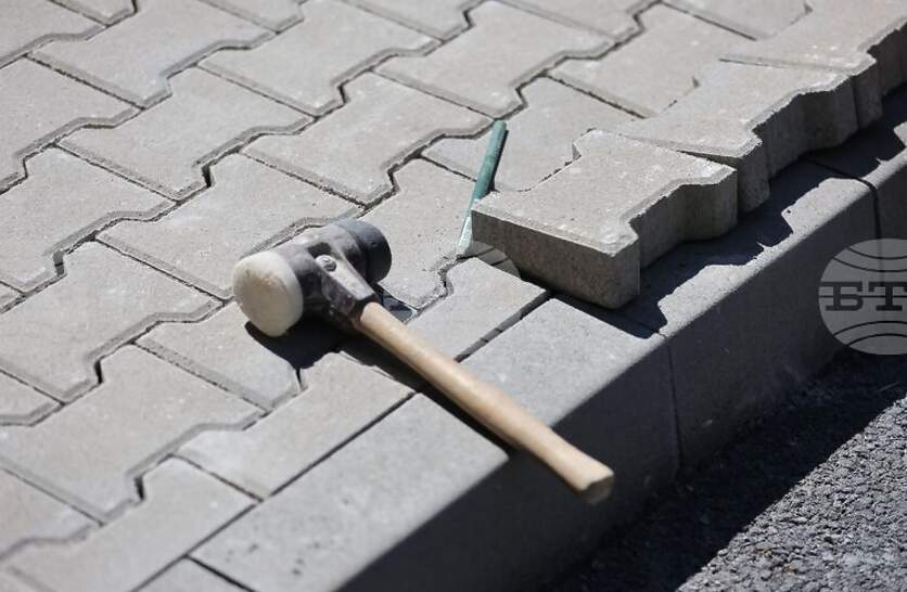  93 . .             ,    