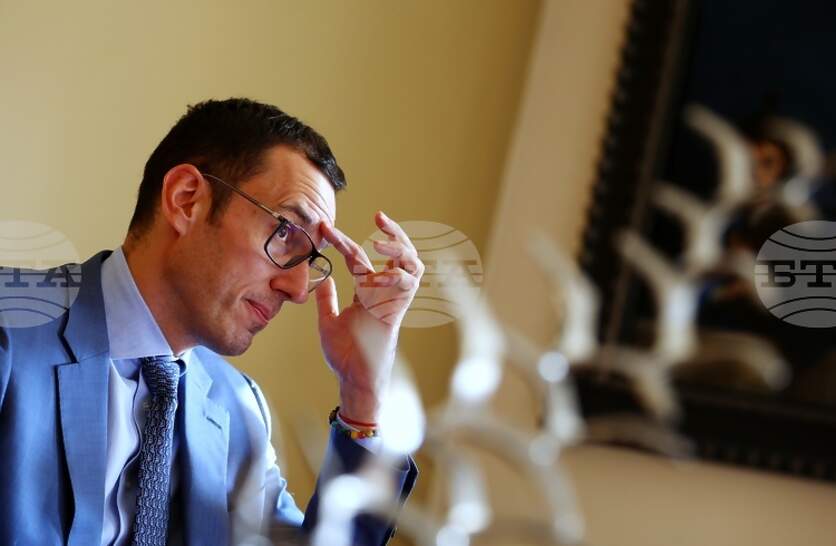 ��������� � ���������� ���� 156 764 ��. � ��������� ��������, ����� ������ �� ����� ����� �������