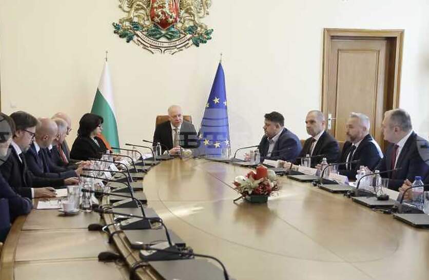 ��� ������������ ��������� �� ������ �� ������� ������������ � �� ������� �������, ������� �� ��� � ��� �� ����� � �������� � �������