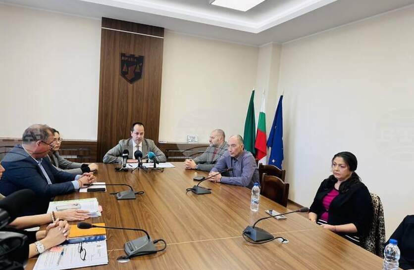 ���� ������� ����� �� ��������� ��� ����� � �������� �� ������� ��������� ��, ����� ������ ����� �������