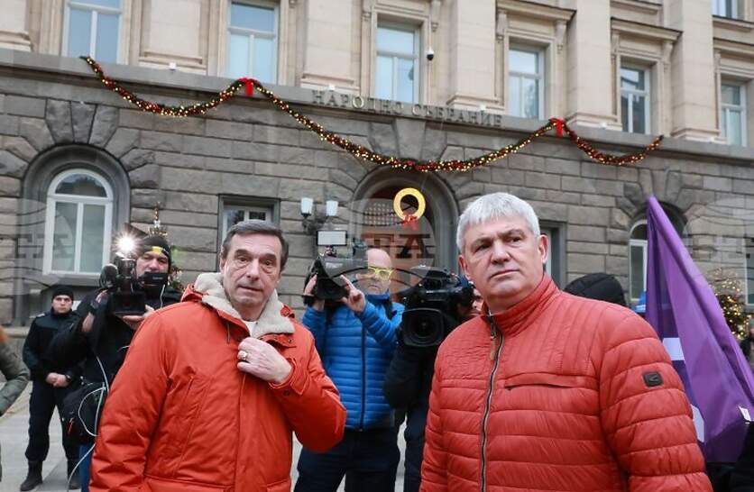 ���� � �� 