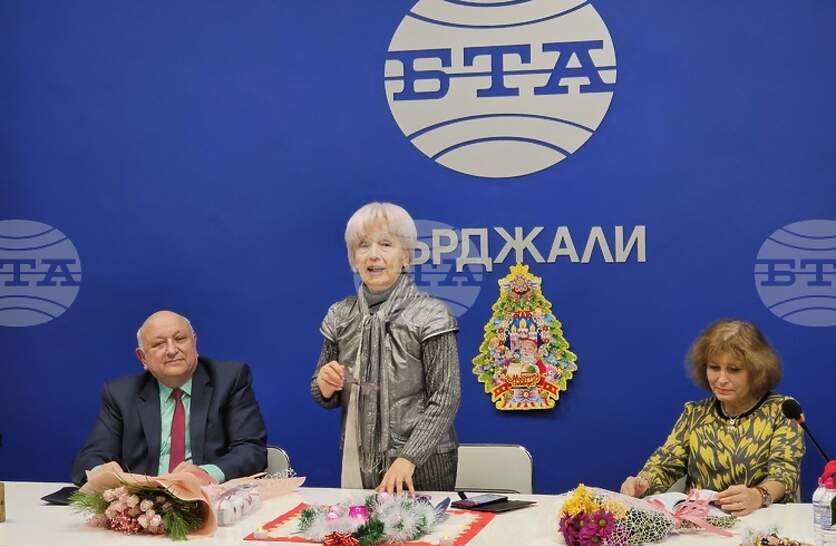 ����� ������ ��������� � �������� ���-������ �� ����� �A�MORE�